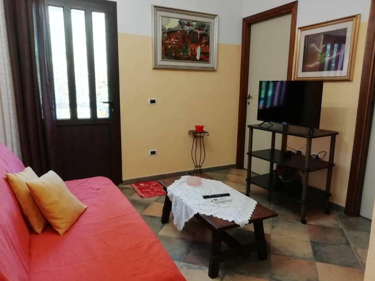 Stanais Villa Tortolì Buitenkant foto